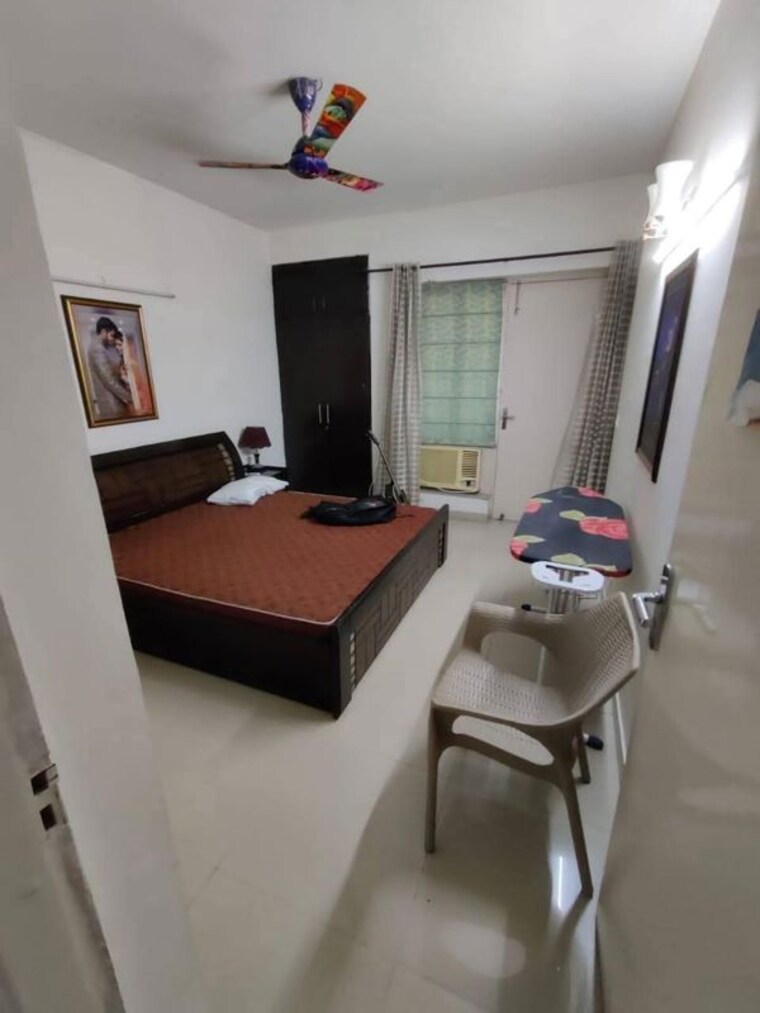Team Area, bptp-amstoria 3 Bedroom 2700 Sq.Ft. Apartment In Sector 102 Gurgaon 10307734
