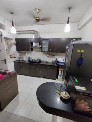 Team Area in 3 BHK Apartment at BPTP Amstoria, Sector 102 – for Rent