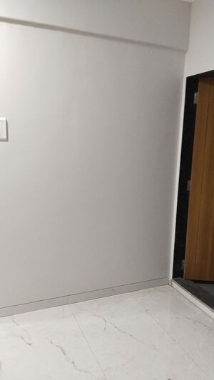 Room in 2 BHK Apartment at Hatdia Ison Height, Lower Parel – for Rent