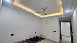 Furnished Amenities in 3 BHK Builder Floor at Saket – for Sale