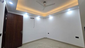 Room in 3 BHK Builder Floor at Saket – for Sale