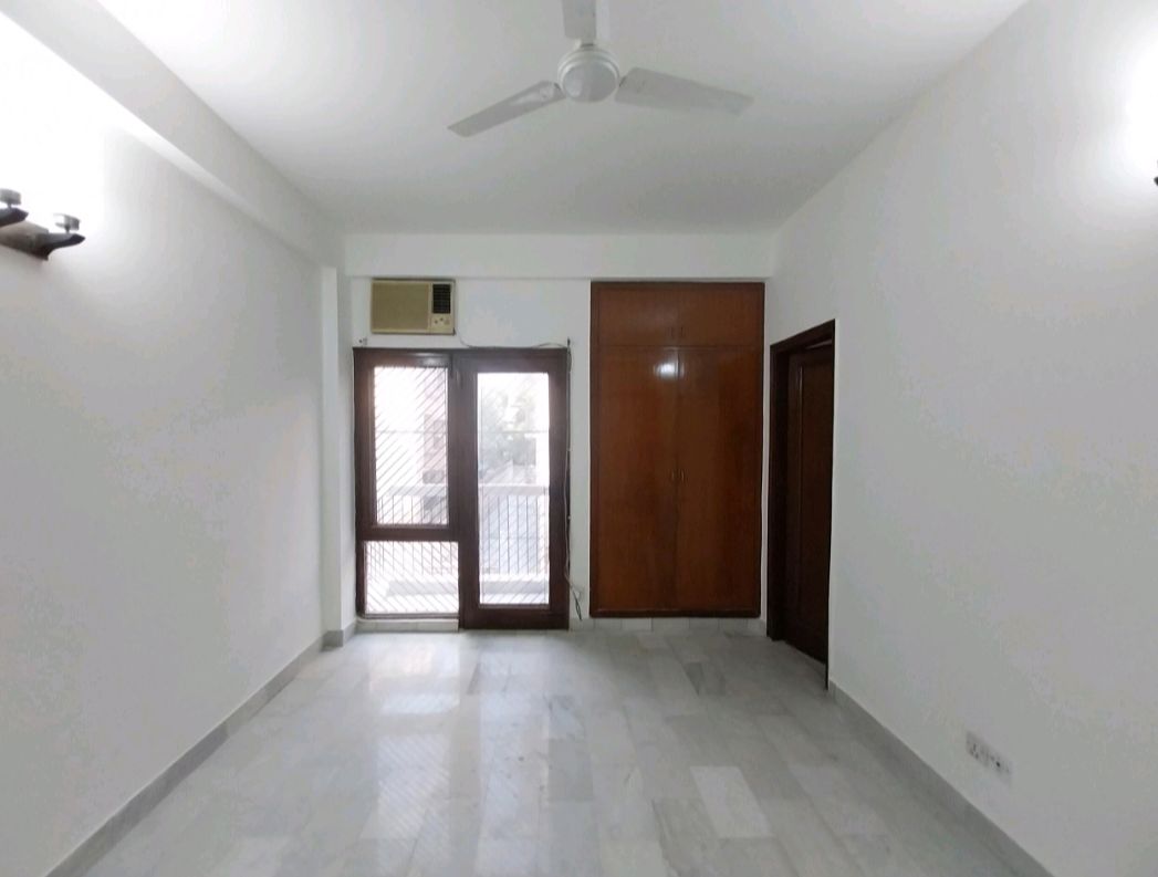 3 BHK + Extra Room Builder Floor For Rent in Vasant Vihar