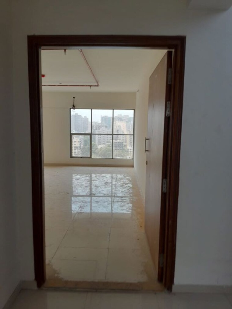 Room, borivali east Commercial Office Space 435 Sq.Ft. In Borivali East Mumbai 10307895