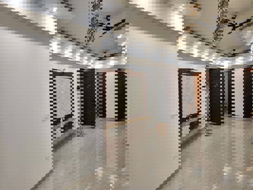 2 BHK + Pooja Room,Basement 2000 Sq.Ft. Builder Floor in Smart World Orchard