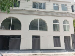 3 BHK Builder Floor For Sale in Anand Vihar