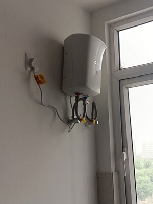 Furnished Amenities in 2 BHK Apartment at Shree Vardhman Mantra, Sector 67 – for Rent