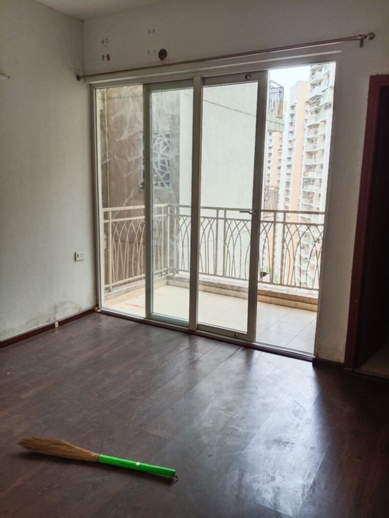 Room, mahagun-mywoods 3 Bedroom 1235 Sq.Ft. Apartment In Sector 16c Greater Noida Greater Noida 10308068