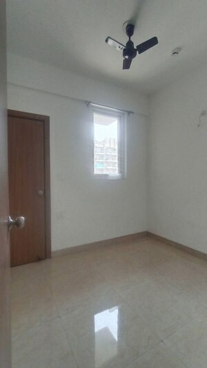 Room in 3.5 BHK Apartment at ATS Nobility, Sector 4 Greater Noida – for Rent