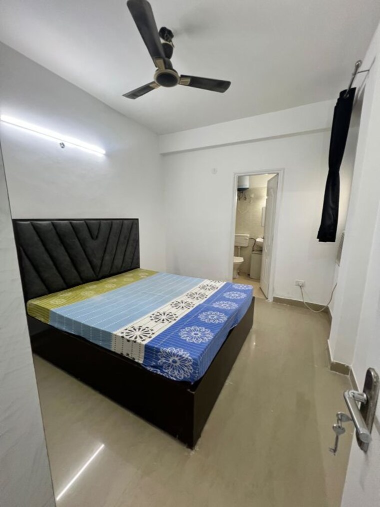 Bedroom, shree-vardhman-mantra 2 Bedroom 800 Sq.Ft. Apartment In Sector 67 Gurgaon 10308339