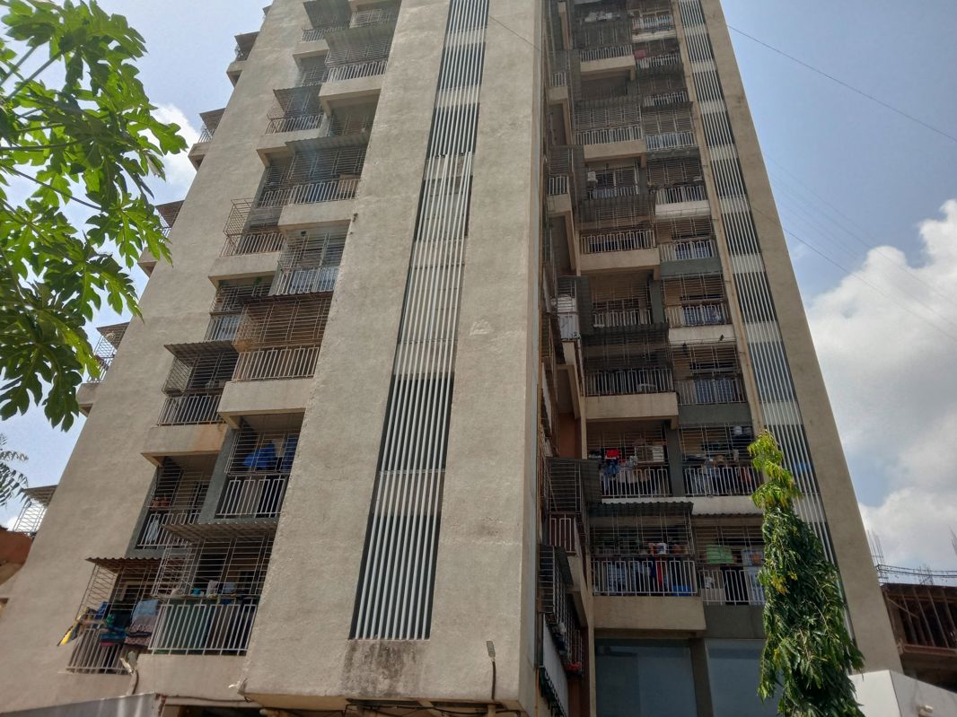 2 BHK Apartment For Rent in Dhwisha Heights