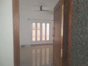 Room in 2 BHK Builder Floor at Nri Layout – for Rent