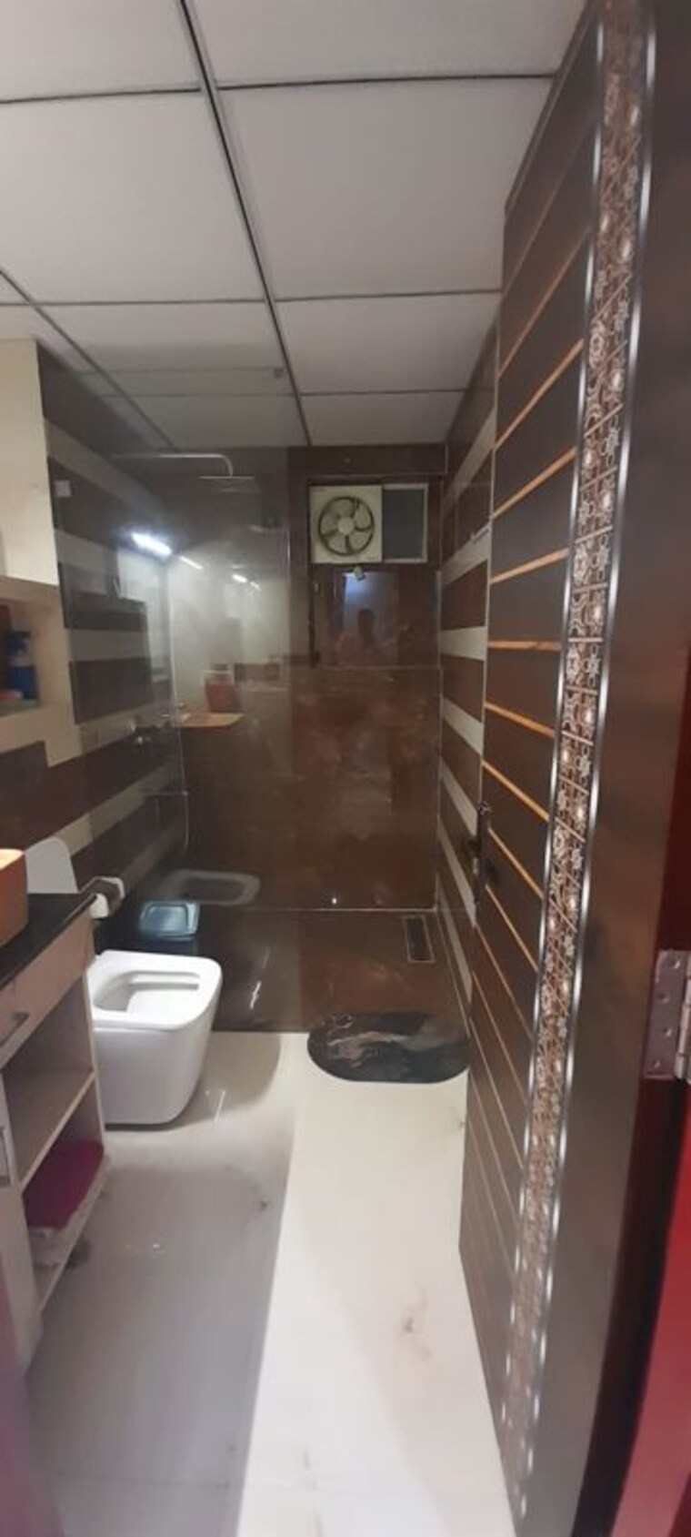 Bathroom, logix-blossom-county 3 Bedroom 1654 Sq.Ft. Apartment In Sector 137 Noida 10308399