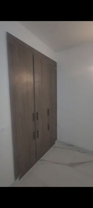 Furnished Amenities in 3.5 BHK Apartment at M3M Soulitude, Sector 89 – for Rent