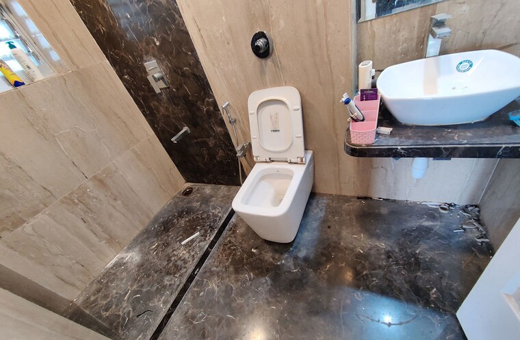 Bathroom, goregaon east Pg For Boys In Goregaon East 10308529