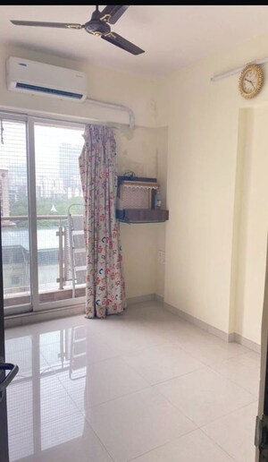 Room in 2 BHK Apartment at Ashar Sapphire, Kapur Bawdi – for Sale