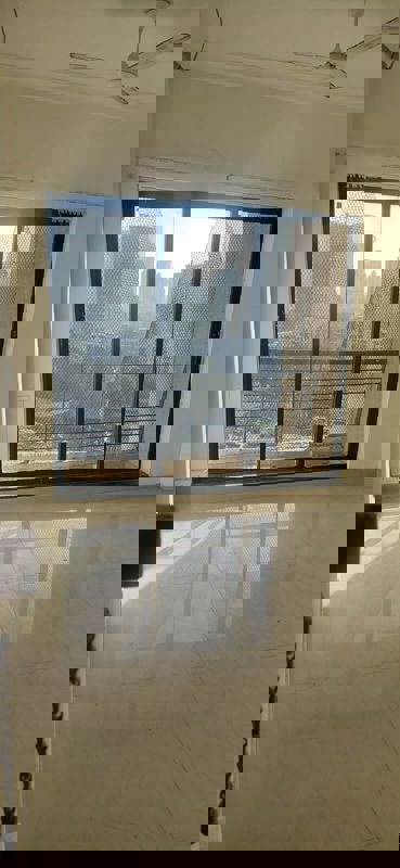 1 BHK 450 Sq.Ft. Apartment in Suyog Building