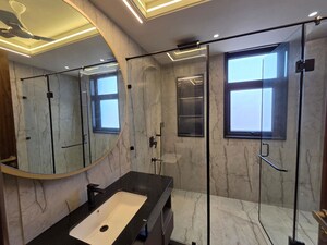 Kitchen in 3 BHK Builder Floor at Sector 33 – for Rent