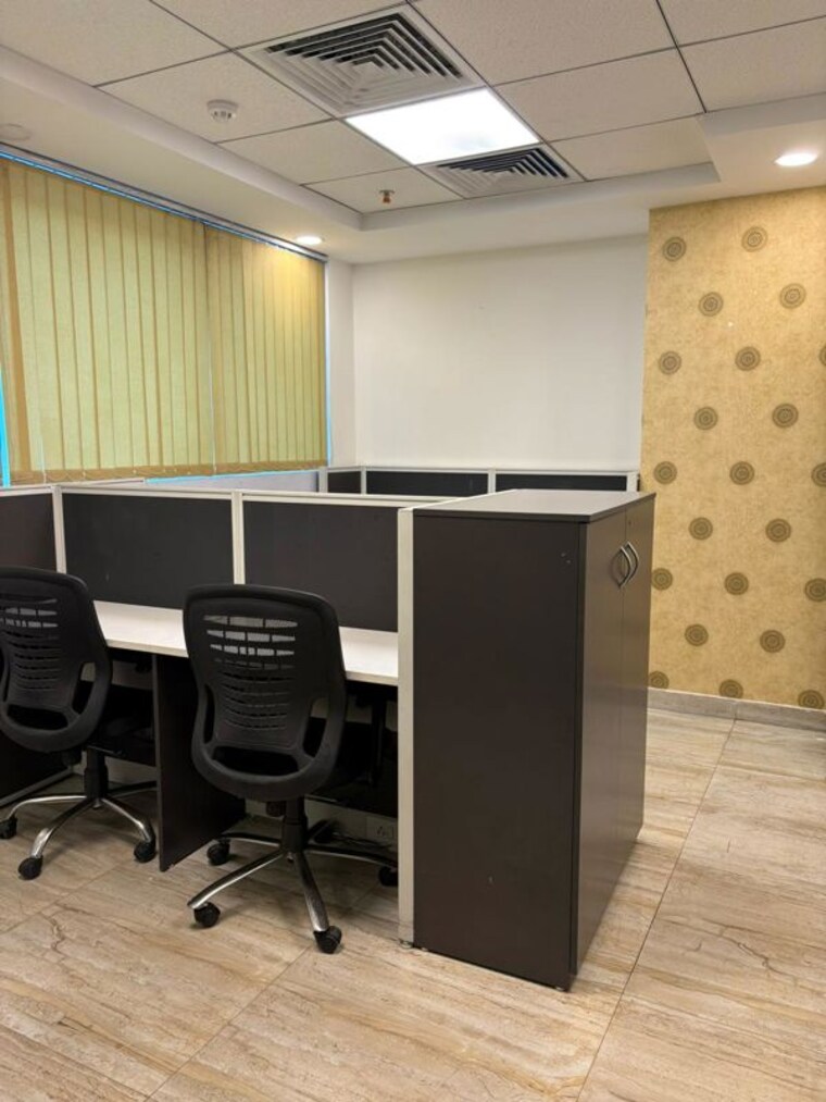 Team Area, grandslam-ithum Commercial Office Space 740 Sq.Ft. In Sector 62 Noida 10308718