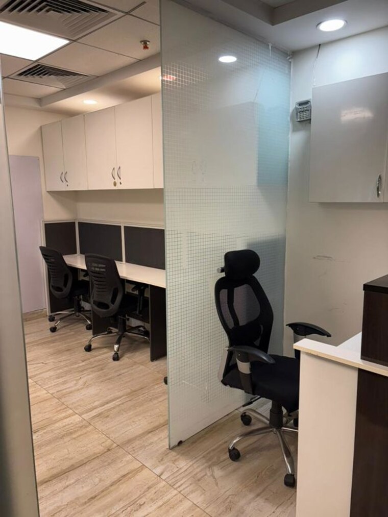 Team Area, grandslam-ithum Commercial Office Space 740 Sq.Ft. In Sector 62 Noida 10308718