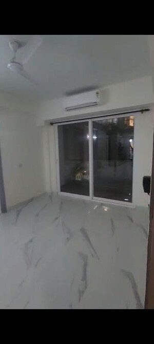 Room in 2.5 BHK Apartment at M3M Soulitude, Sector 89 – for Rent