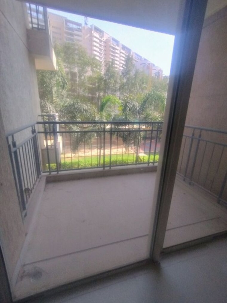 Balcony, godrej-aria 2 Bedroom 1351 Sq.Ft. Apartment In Sector 79 Gurgaon 10308662