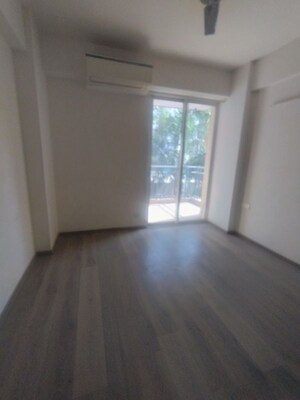 Room in 2 BHK Apartment at Godrej Aria, Sector 79 – for Rent