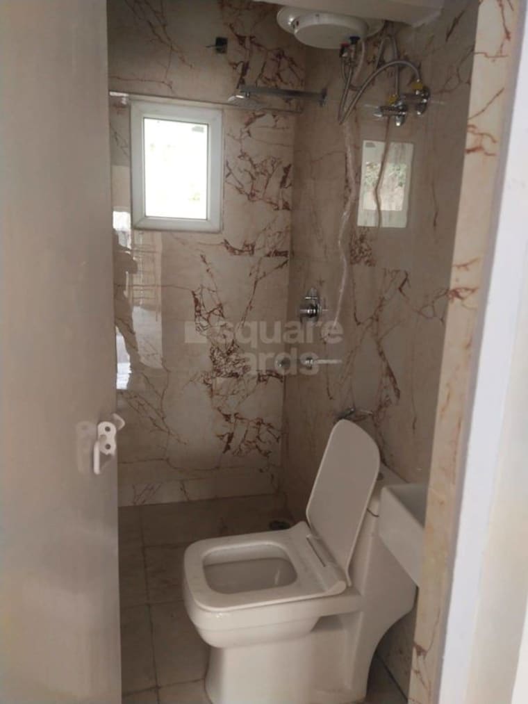 Bathroom, shanti kunj 2.5 Bedroom 978 Sq.Ft. Builder Floor In Shanti Kunj Delhi 10308742