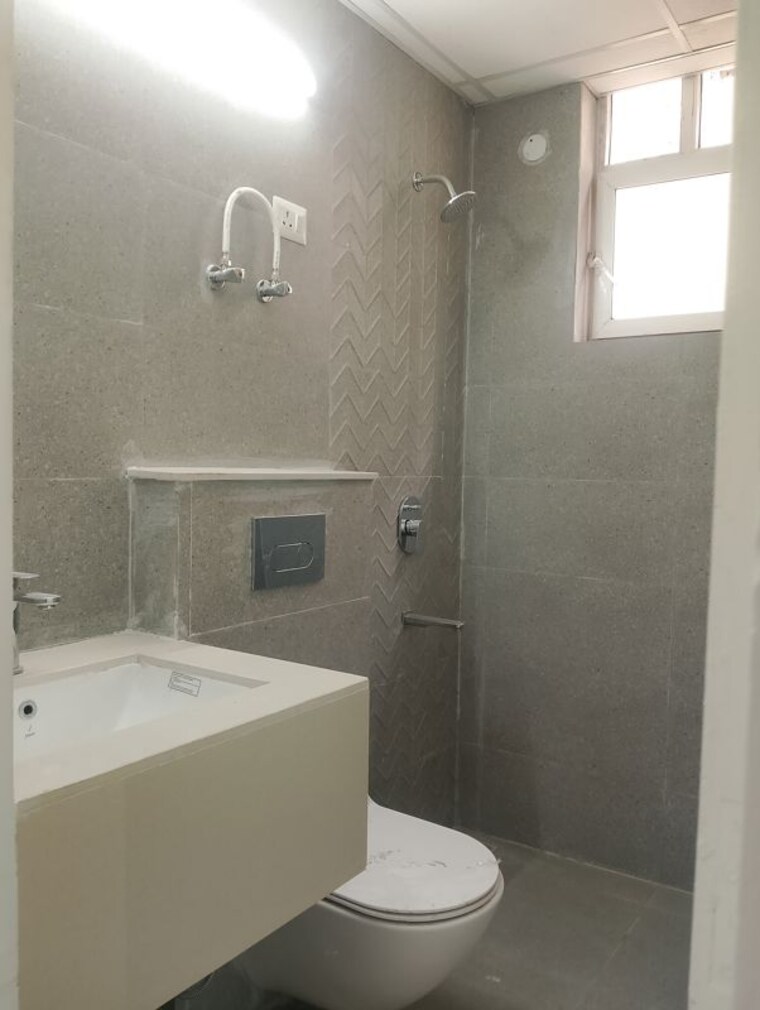 Bathroom, signature-global-city 2 Bedroom 1100 Sq.Ft. Builder Floor In Sector 37d Gurgaon 10308676