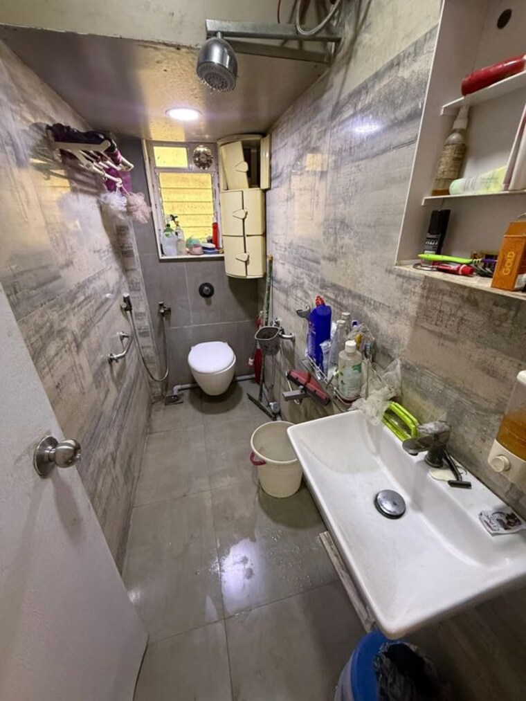 Attached Bathroom, andheri west 2 Bedroom 700 Sq.Ft. Apartment In Andheri West Mumbai 10308965