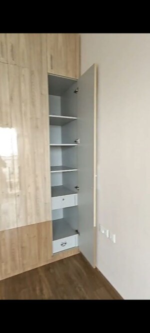 Furnished Amenities in 2.5 BHK Apartment at The Center Court, Sector 88a – for Rent