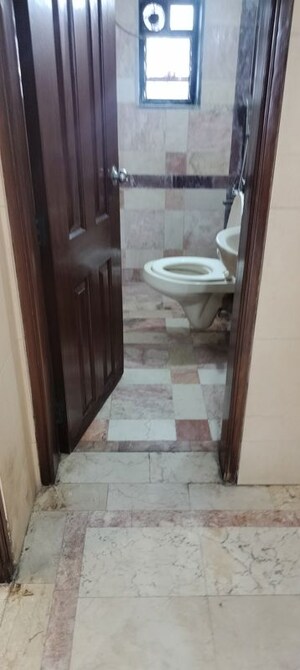 Bathroom in 3 BHK Apartment at Oakland Park, Andheri West – for Rent