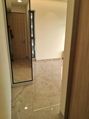 Room in 3 BHK Apartment at Viceroy Savana, Kandivali East – for Rent