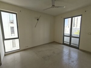Room in 2 BHK Apartment at Vatika City Homes, Sector 83 – for Rent