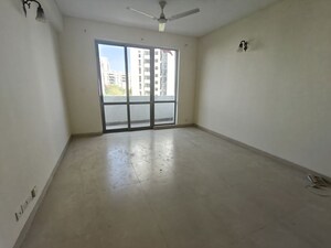 2 BHK Apartment For Rent in Vatika City Homes, Sector 83