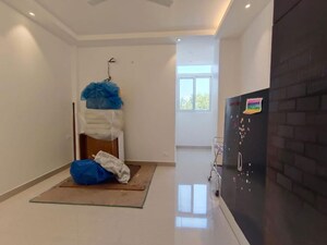 Furnished Amenities in Studio Builder Floor at Ansal Sushant Lok I, Sector 43 – for Rent