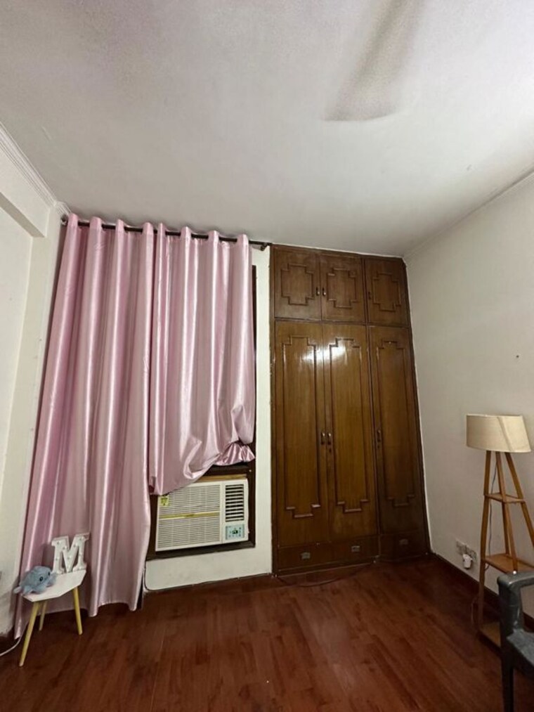 Bedroom, tagore garden 3 Bedroom 125 Sq.Yd. Builder Floor In Tagore Garden Delhi 10309166