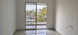 Room in 2 BHK Apartment at Sukhwani Hermosa Casa, Mundhwa – for Rent