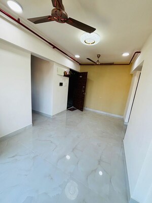 Room in 1 BHK Apartment at Sitesh Pearl Heights, Parel – for Rent