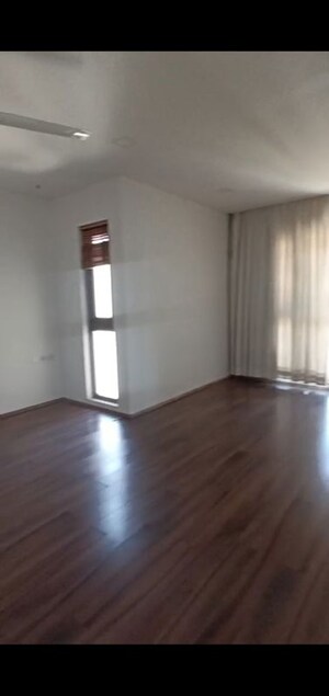 Room in 4 BHK Apartment at Panchshil One North, Magarpatta City – for Sale