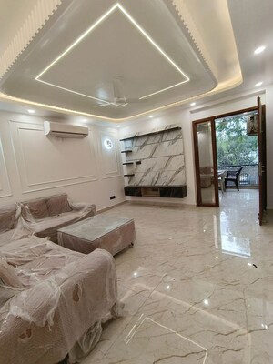 Parking in 2 BHK Builder Floor at Saket – for Rent