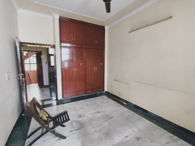 Room, new palam vihar 5 Bedroom 173 Sq.Yd. Independent House In New Palam Vihar Gurgaon 10309188