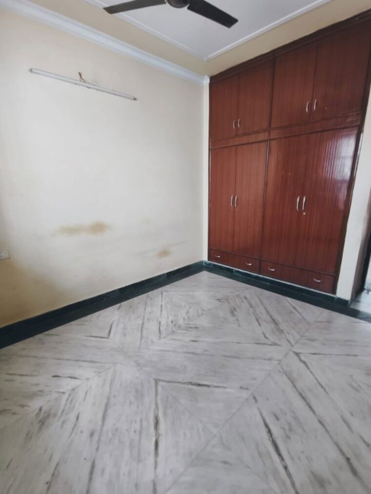Room, new palam vihar 5 Bedroom 173 Sq.Yd. Independent House In New Palam Vihar Gurgaon 10309188