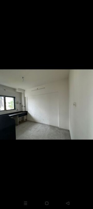 Room in 3 BHK Apartment at Suyog CHS Naupada, Naupada – for Rent