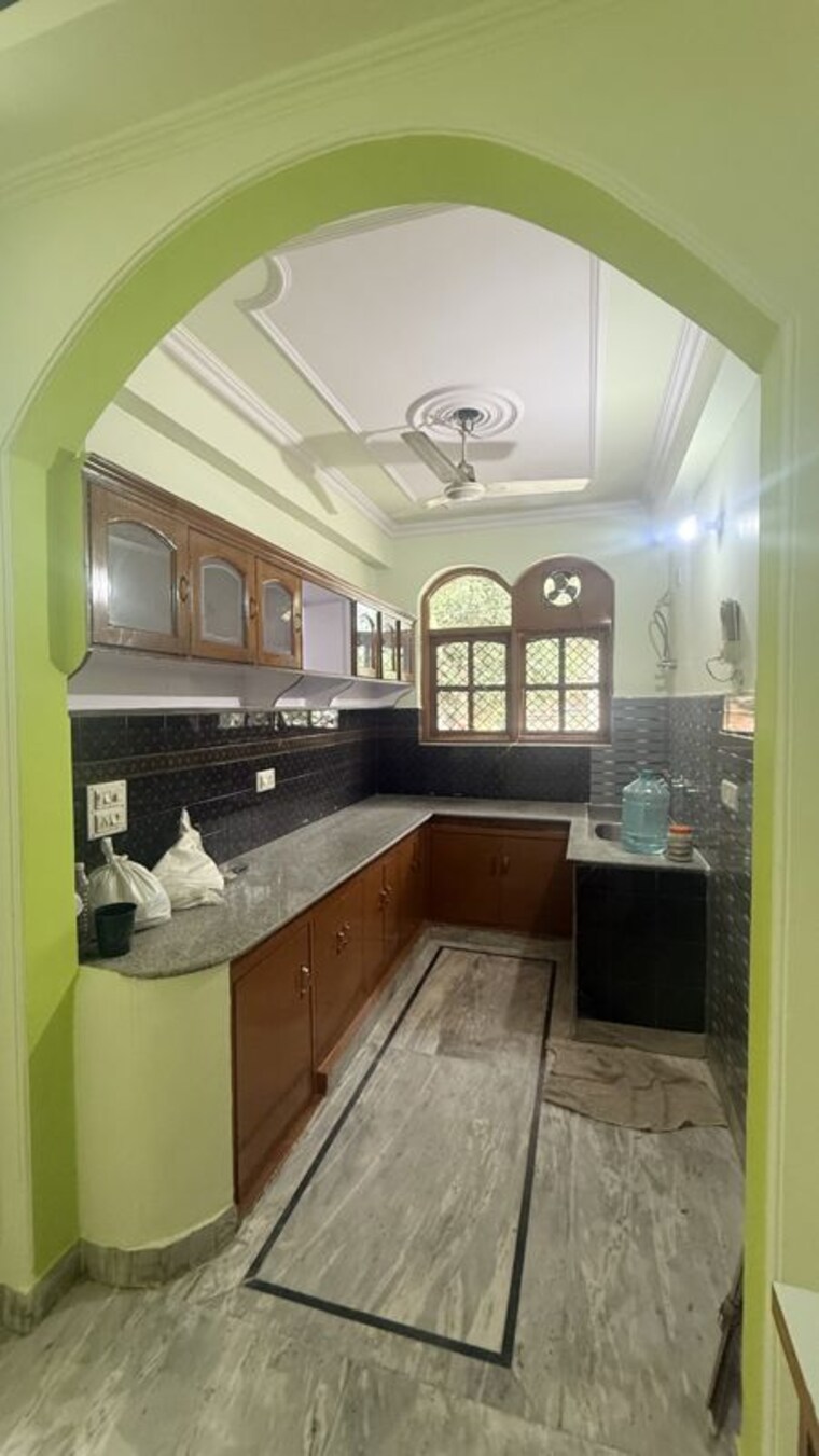 Kitchen, palam-vihar-residents-association 3.5 Bedroom 66 Sq.Yd. Independent House In Palam Vihar Gurgaon 10309206