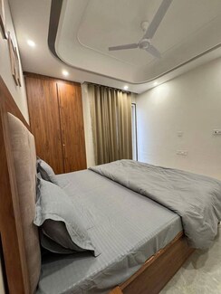 1 BHK Builder Floor For Rent in Saket