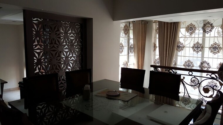 Living Room, ardee-city 5 Bedroom 300 Sq.Yd. Builder Floor In Sector 52 Gurgaon 10309254