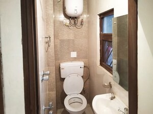 Bathroom in 1 BHK Builder Floor at Saket – for Rent
