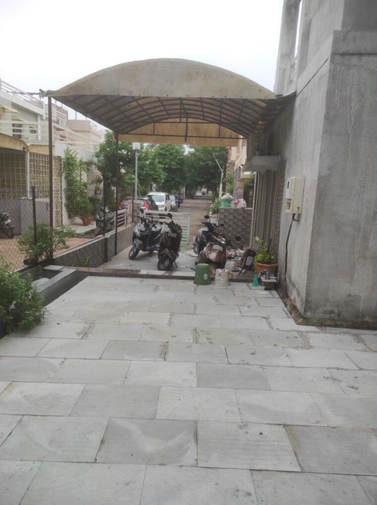  Parking, shela 2 Bedroom 1250 Sq.Ft. Apartment In Shela Ahmedabad 10309265