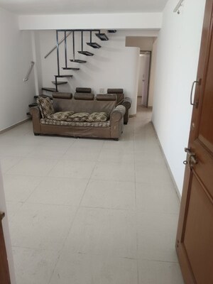 Living Room in 3.5 BHK Apartment at Nageshwar CHS Somwar Peth, Somwar Peth – for Rent