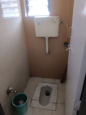 Bathroom in 3.5 BHK Apartment at Nageshwar CHS Somwar Peth, Somwar Peth – for Rent